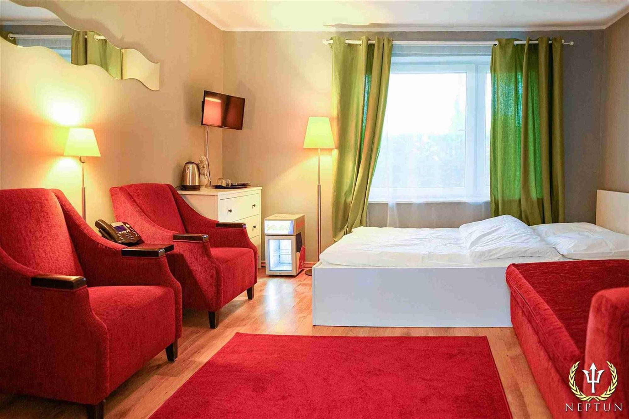Hotel Neptun Jastrzębia Góra Екстериор снимка