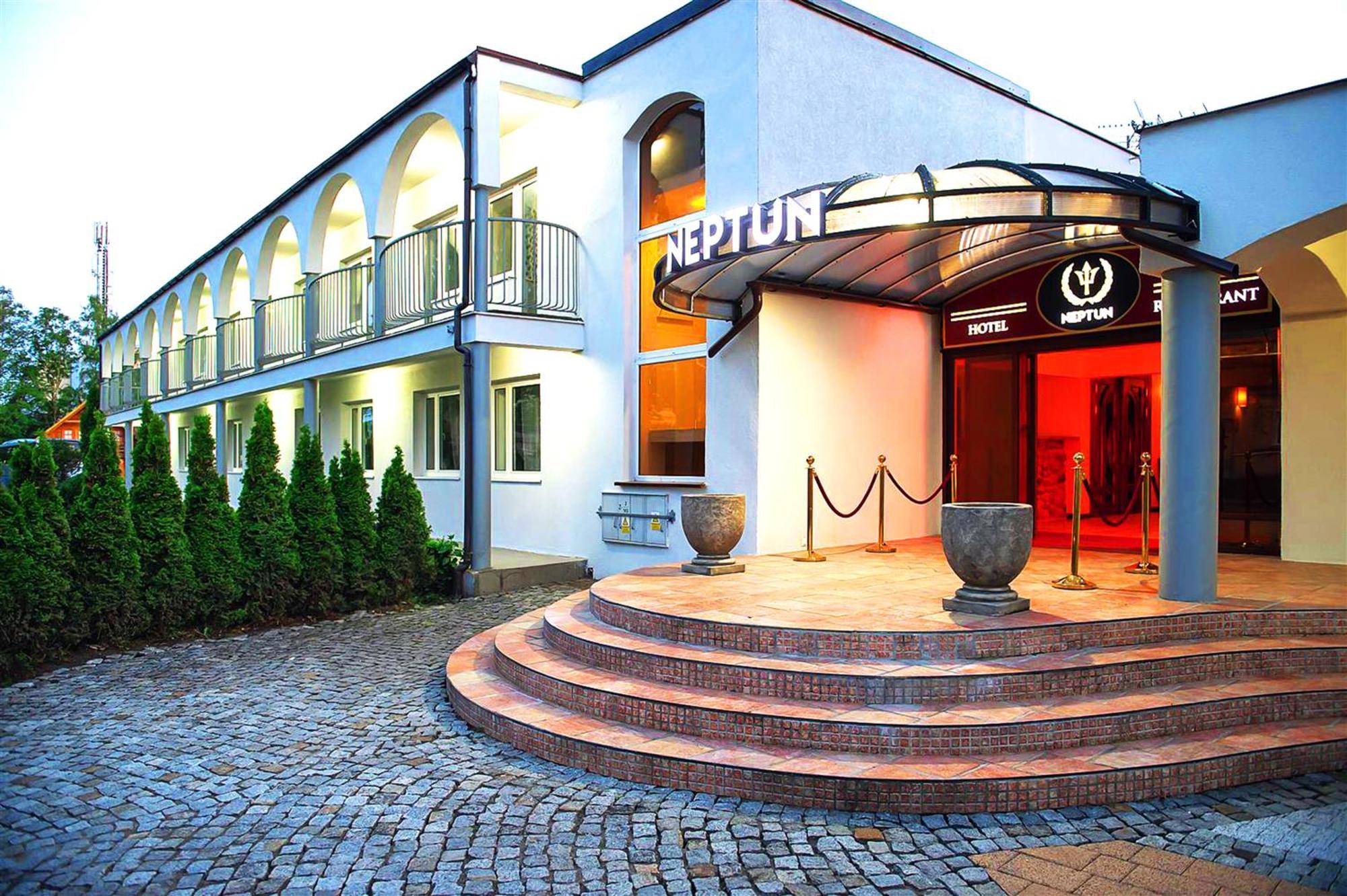 Hotel Neptun Jastrzębia Góra Екстериор снимка