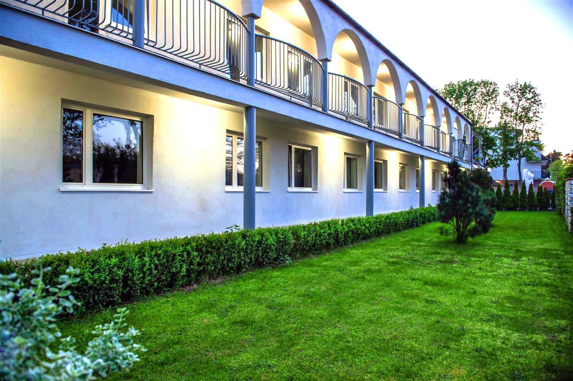 Hotel Neptun Jastrzębia Góra Екстериор снимка