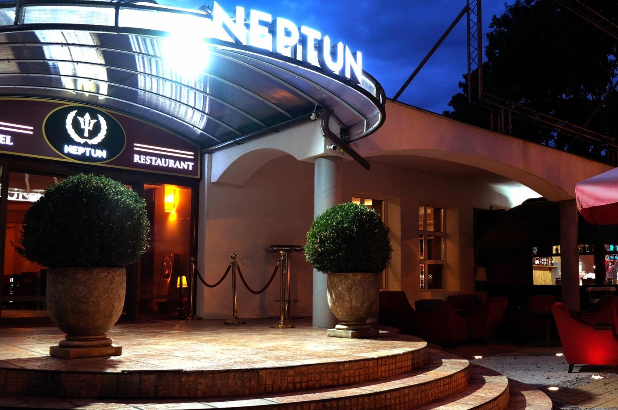 Hotel Neptun Jastrzębia Góra Екстериор снимка